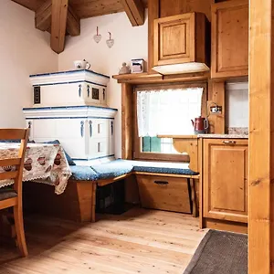 Mansarda 4 Posti Letto In A Borca Di Cadore , Villanova (Belluno) Italy